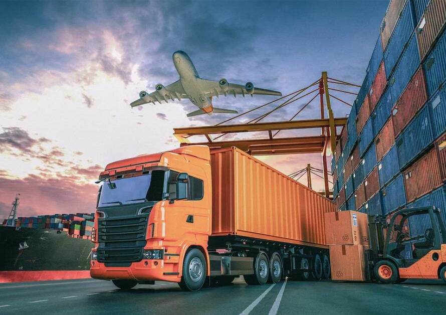 How to Choose the Right Shipping and Logistics Company for Your Business Needs?